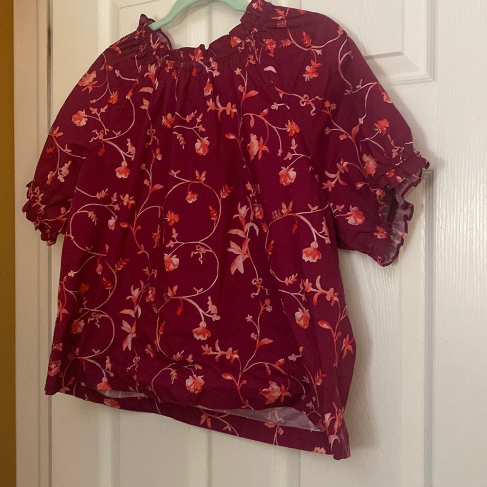 XL Hill House Top